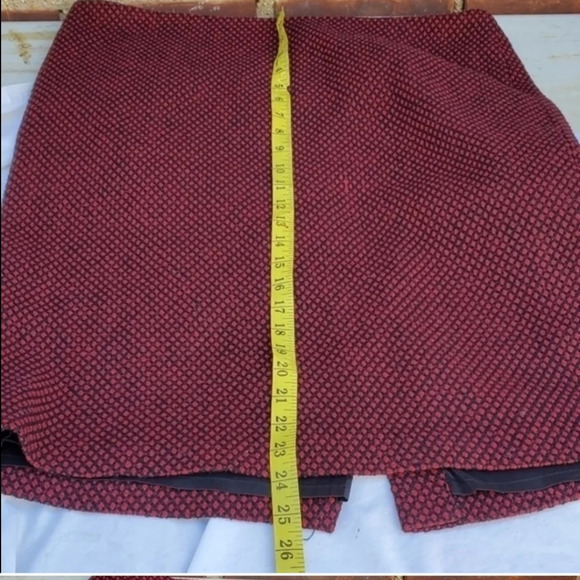 Red  wool blend textured slit skirt 14 - Picture 4 of 10